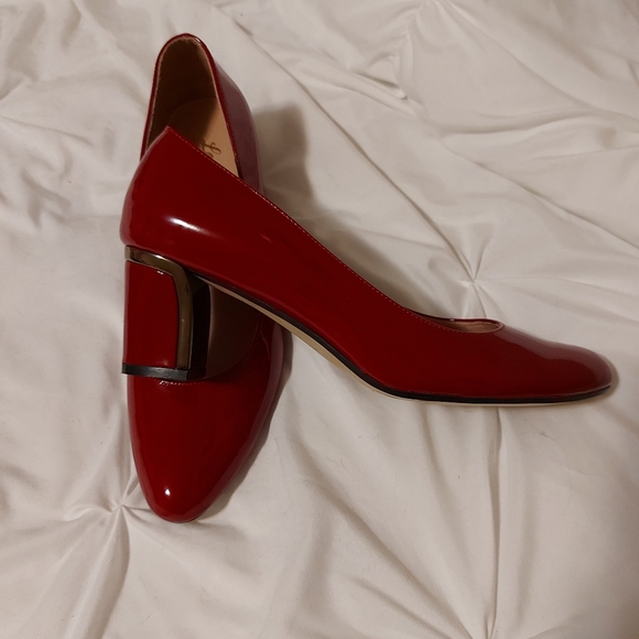 Red Patent Pump - Picture 2 of 3